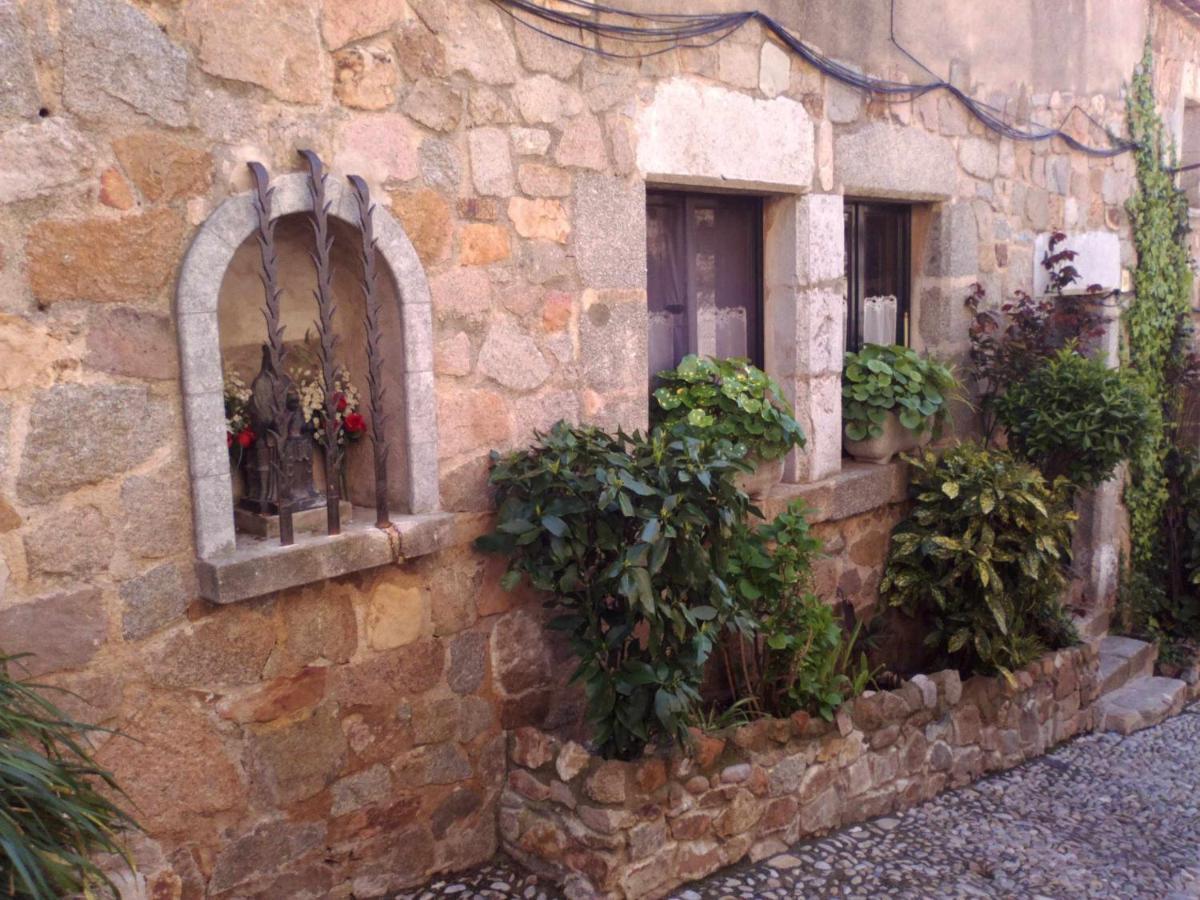 Apartamento Miquel 1 en centro de Tossa de Mar y a 3 minutos de la playa Exterior foto