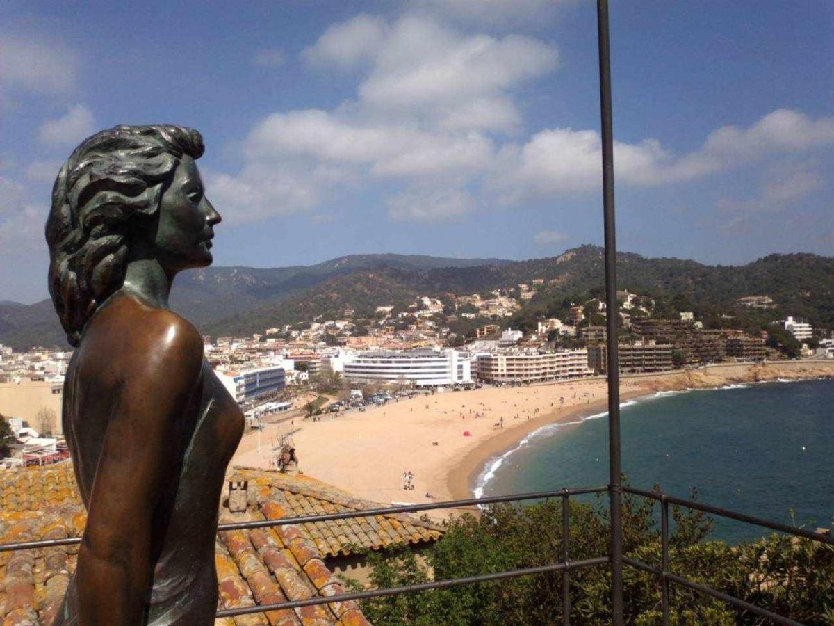 Apartamento Miquel 1 en centro de Tossa de Mar y a 3 minutos de la playa Exterior foto